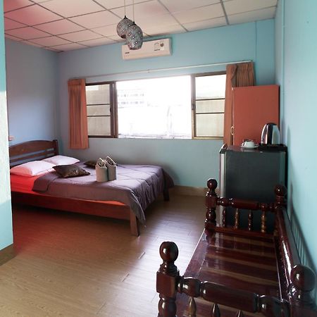 Holiday Phangan - Hostel & Bar Thong Sala Esterno foto